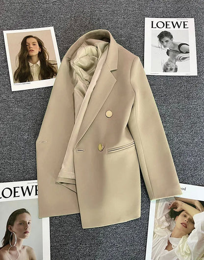 Jaqueta feminina branca com fivela de metal verde, casual, versátil, de alta qu