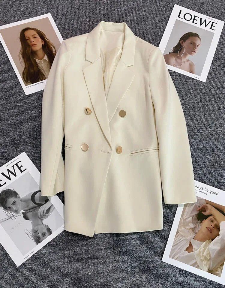 Jaqueta feminina branca com fivela de metal verde, casual, versátil, de alta qu