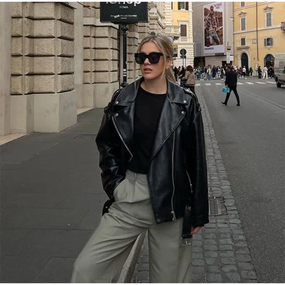 Jaqueta de couro preta feminina