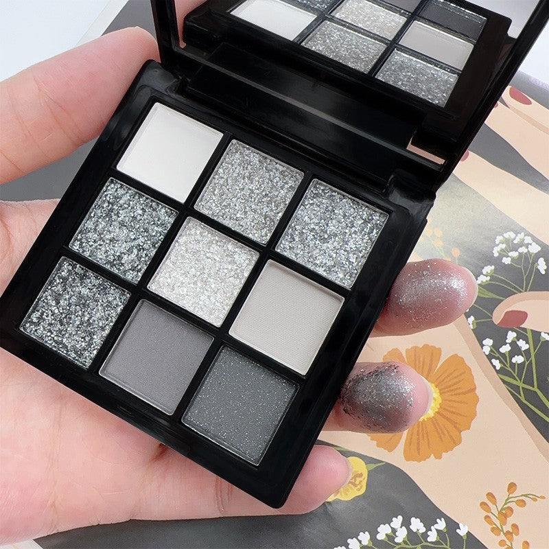 Paleta de sombras com 9 cores